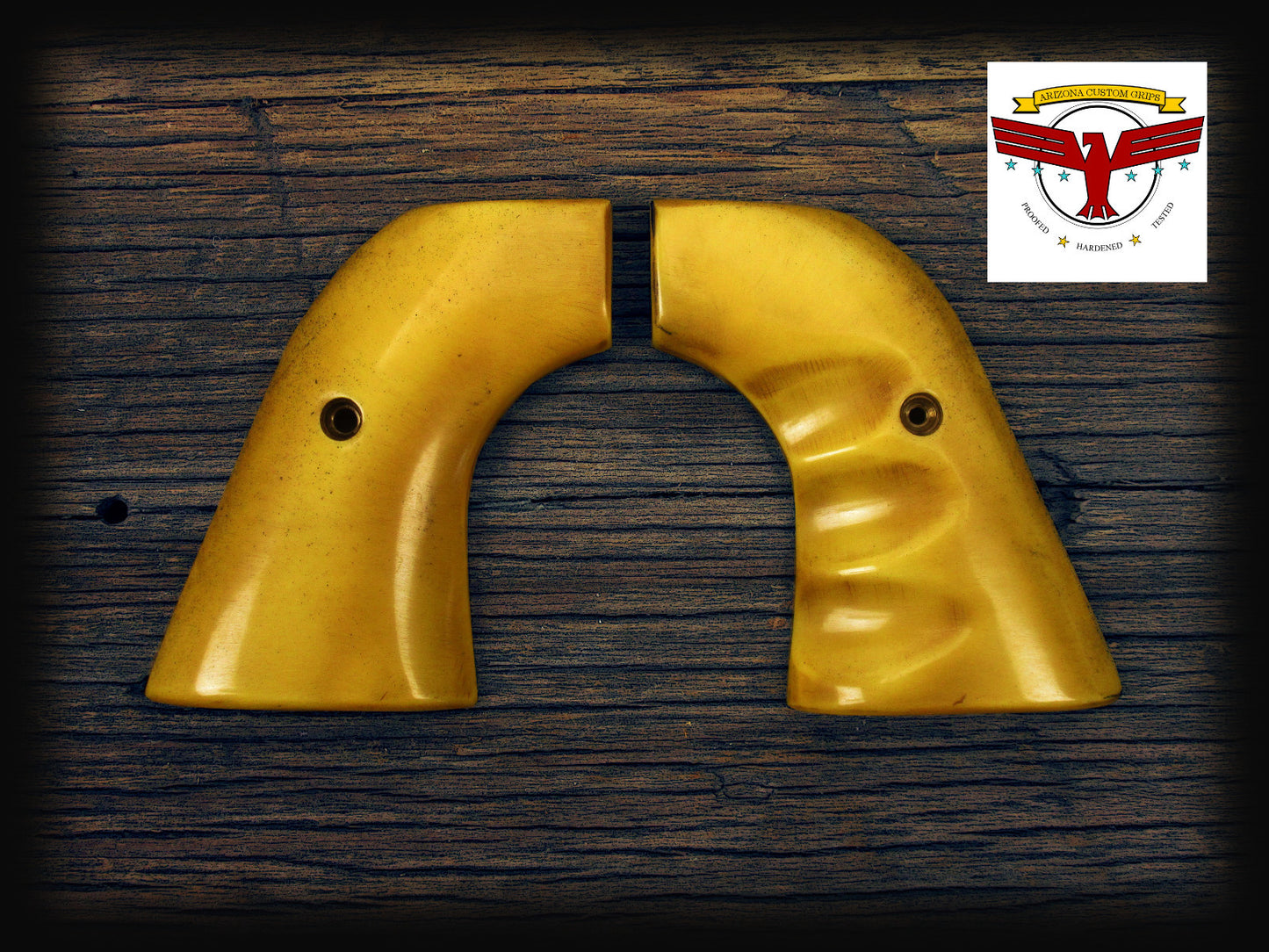 ARMI SAN MARCO SAA MAGNA-TUSK™ GRIPS -- JOHN WAYNE AGED IVORY + FINGERGROOVES