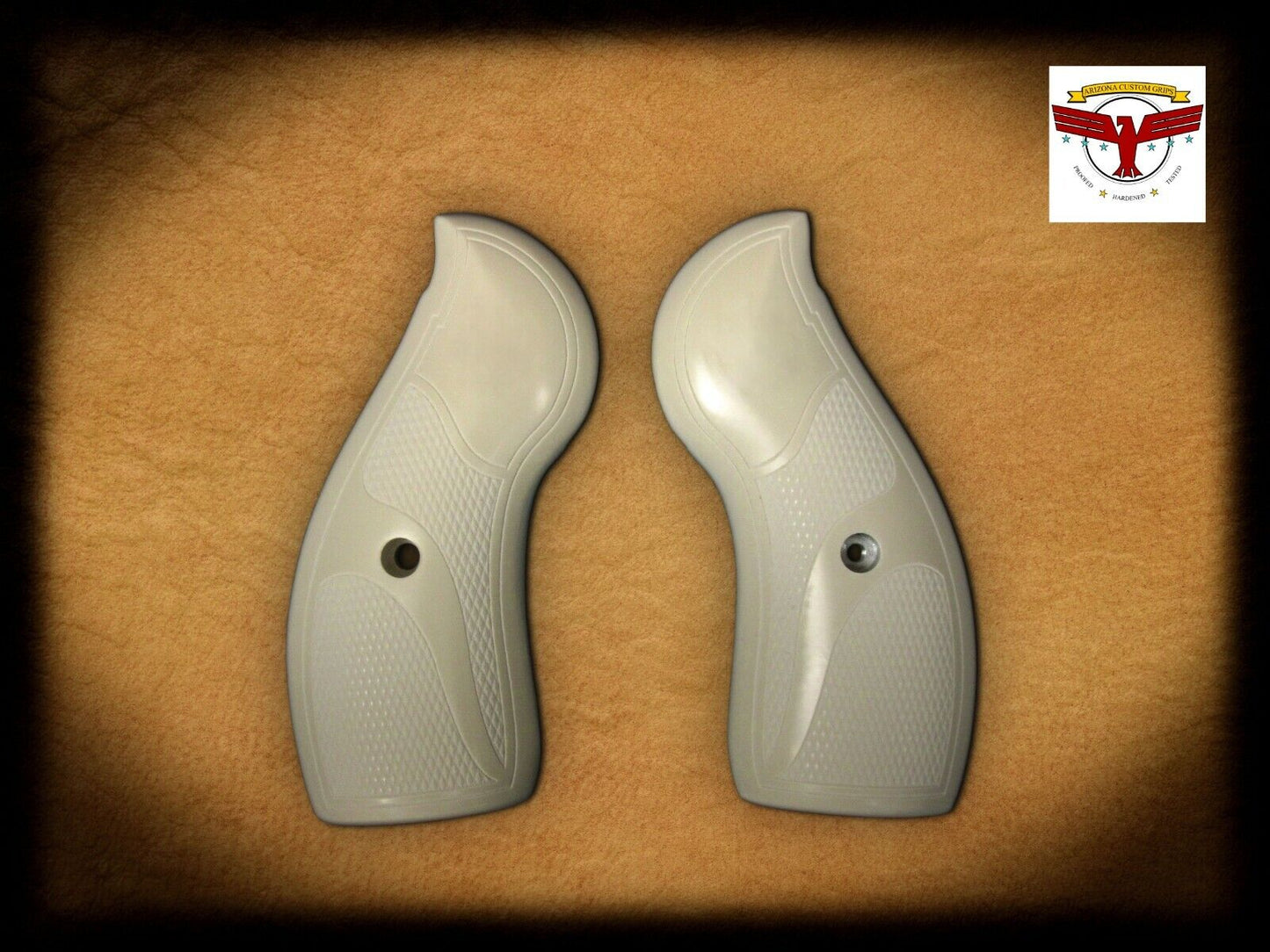 RUGER REDHAWK ROUND BUTT MAGNA-TUSK™ IVORY GRIPS ~ SERPENTINE CHECKERING