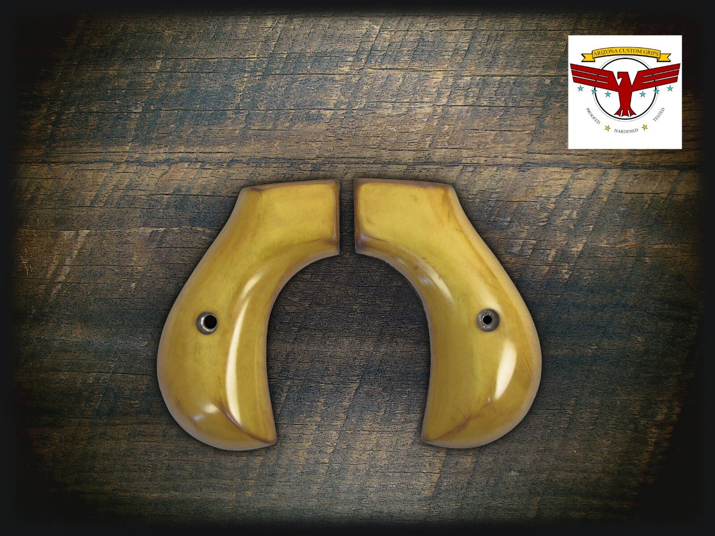 CIMARRON / UBERTI LIGHTNING MAGNA-TUSK™ 2P AGED IVORY GRIPS