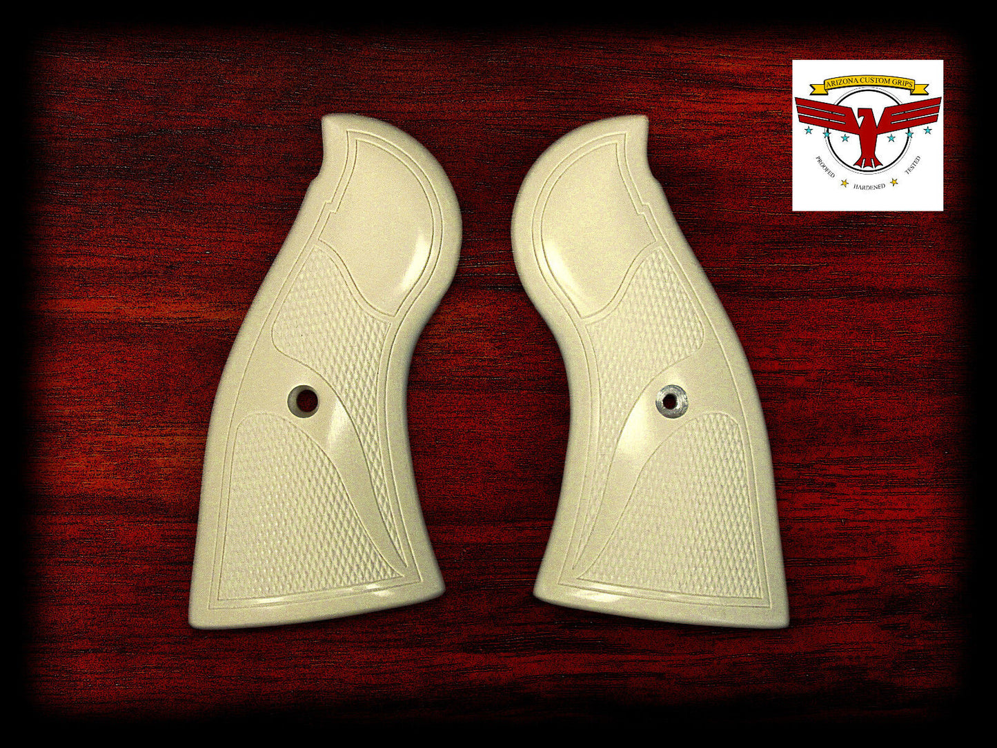 RUGER REDHAWK MAGNA-TUSK™ SERPENTINE CHECKERED IVORY GRIPS